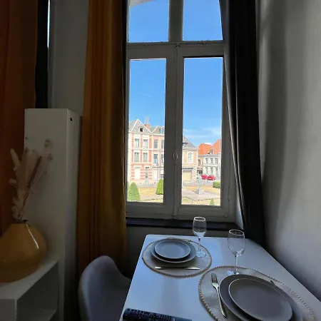 *lasuite #2 Yellow* Apartment